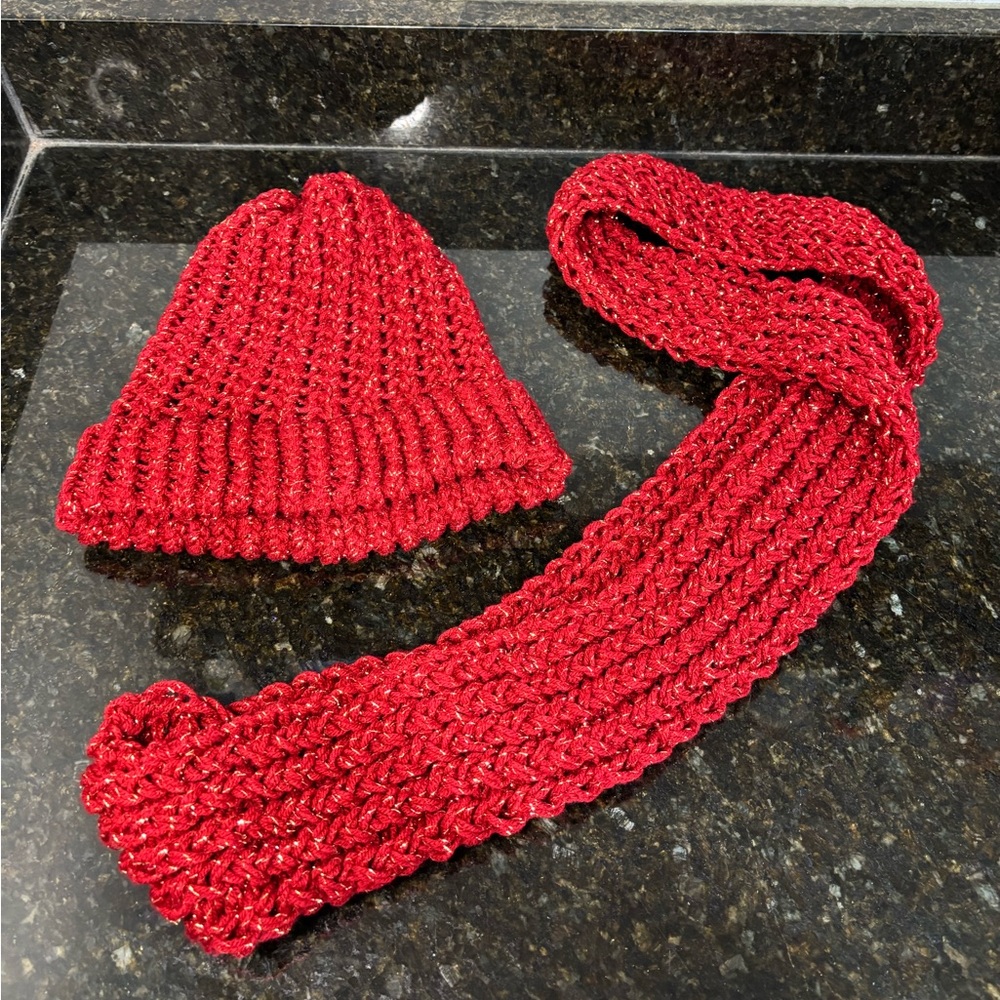 NWOT Red and Gold Knit Hat and Scarf Set - Picture 3 of 8